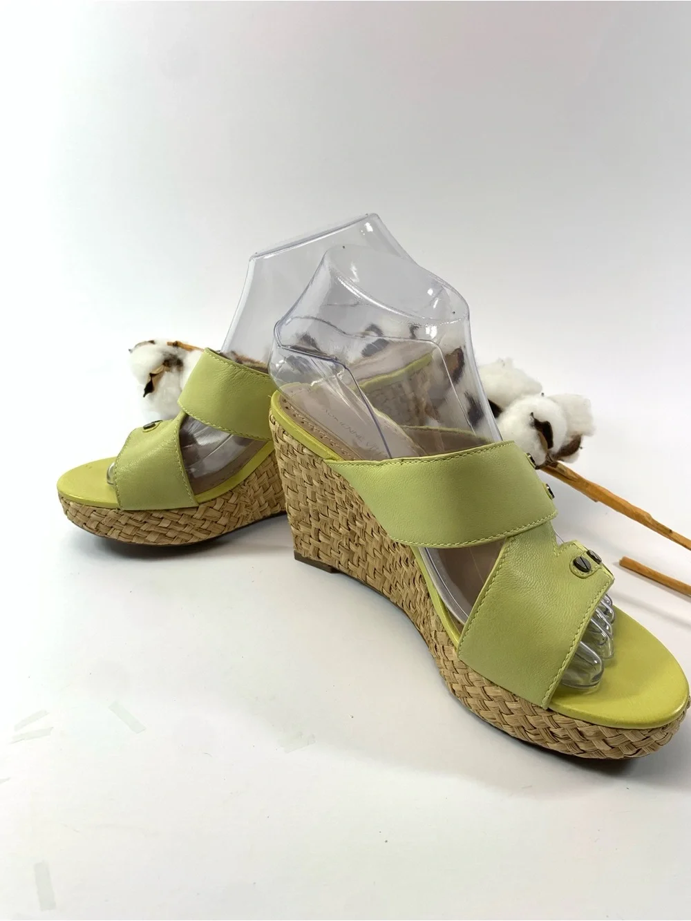 Adrienne Vittadini Women’s Wedge Y2K Sandals Leather Studded Lime 7 Boho Chic